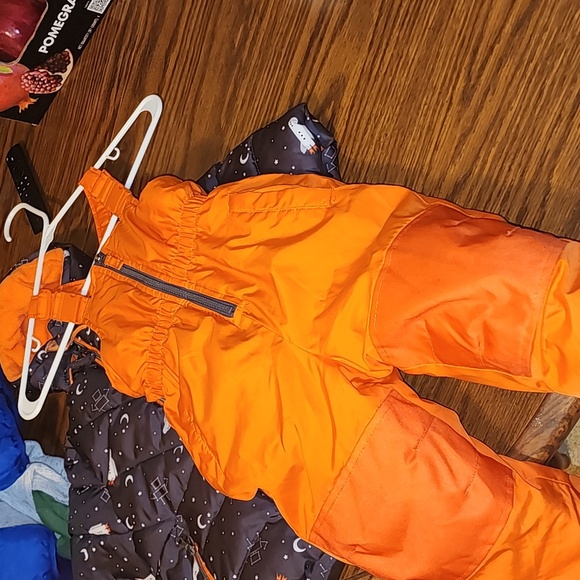 Wippette Snowsuit Size 2T - Picture 6 of 9